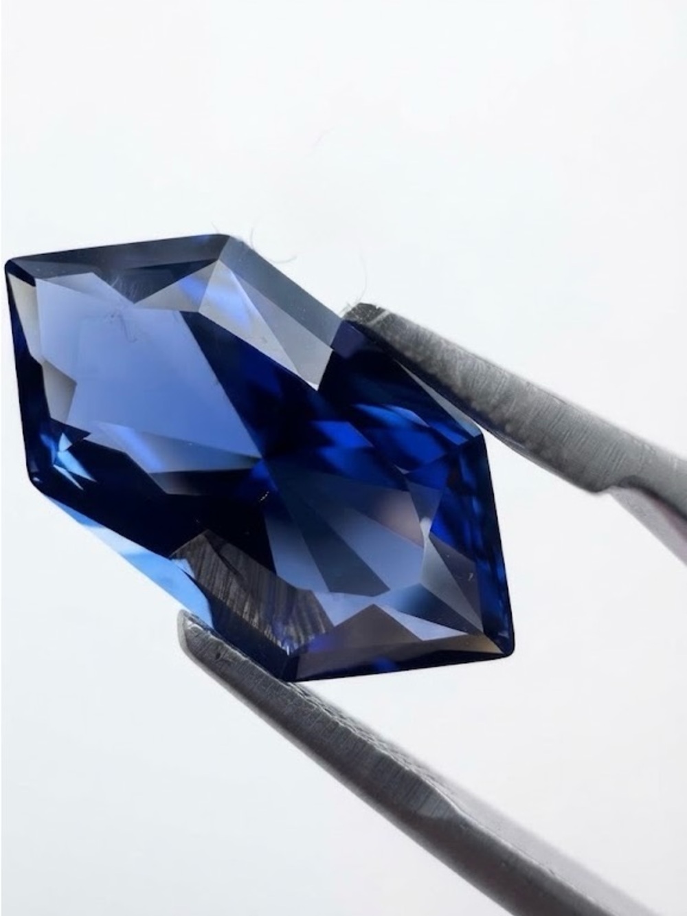 Deep Blue Sapphire-Cut Gemstone lab created 3.47 carats